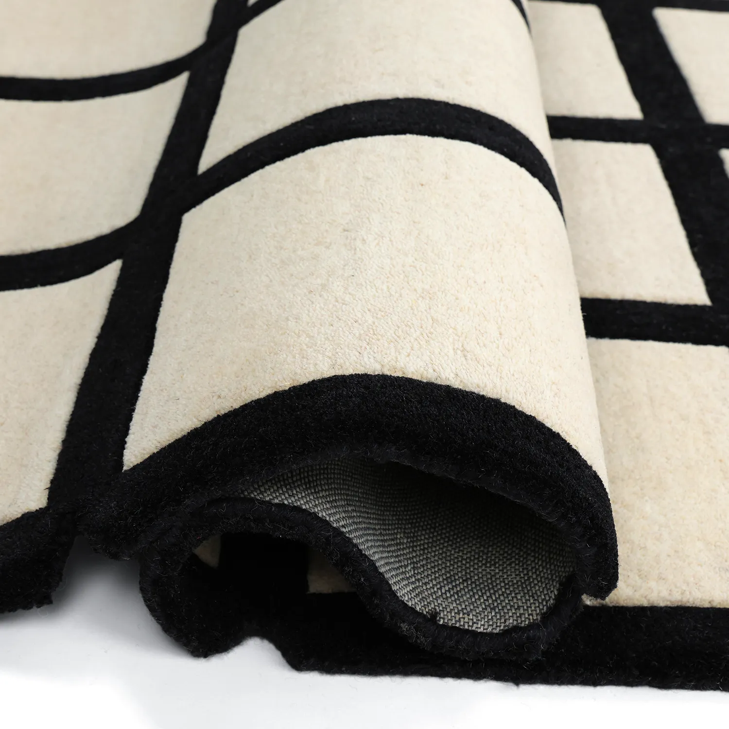 Ullteppe - Syl Hand Tufted Wool Premium (svart/hvitt)
