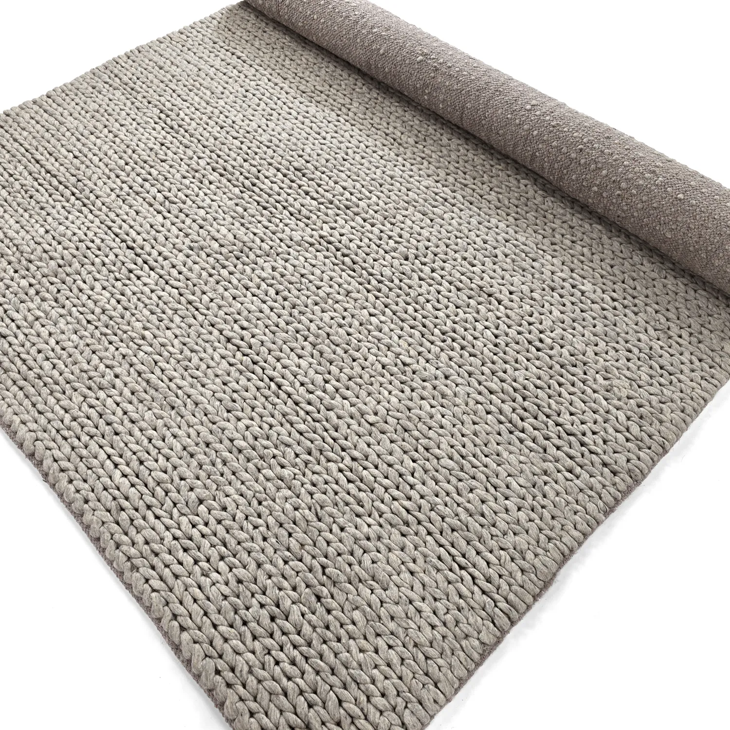 Ullteppe - Talvia Braided Wool (grå)