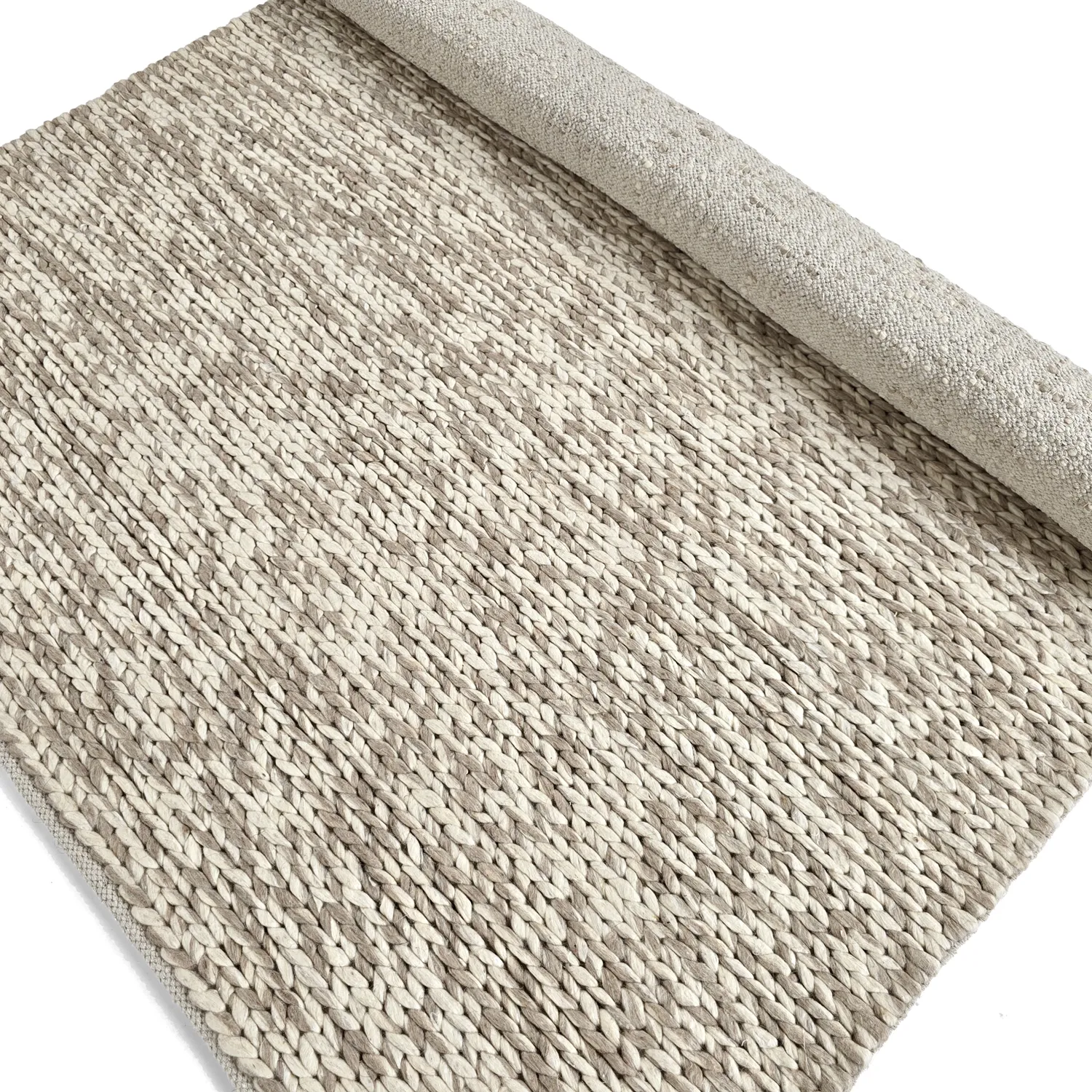 Ullteppe - Talvia Braided Wool (natur)