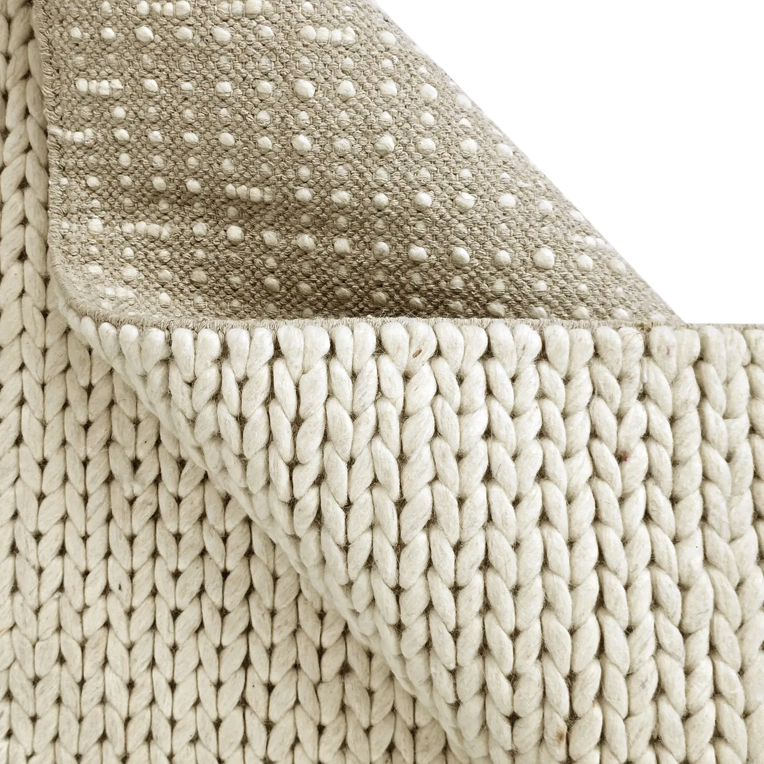 Ullteppe - Talvia Braided Wool (off-white)