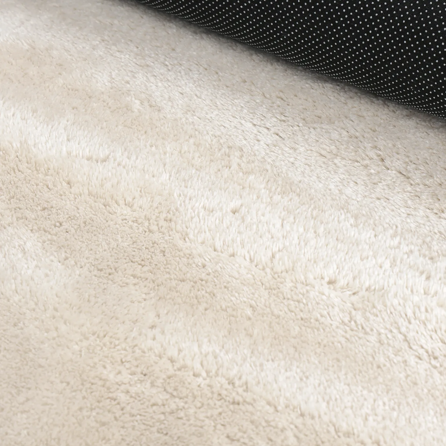 Rundt Bølgete Teppe - Aranga Super Soft Fur (beige)