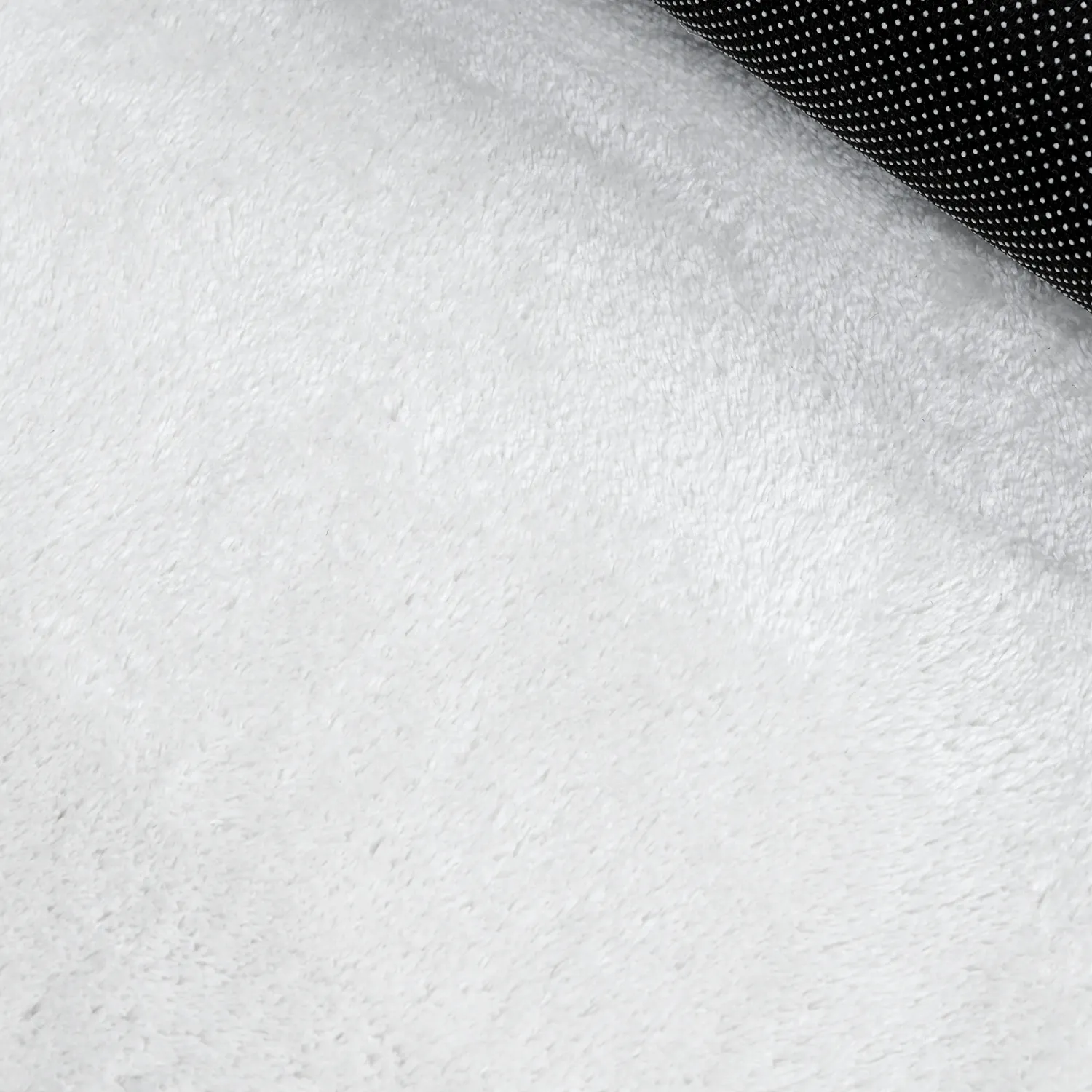Rundt Bølgete Teppe - Aranga Super Soft Fur (hvit)