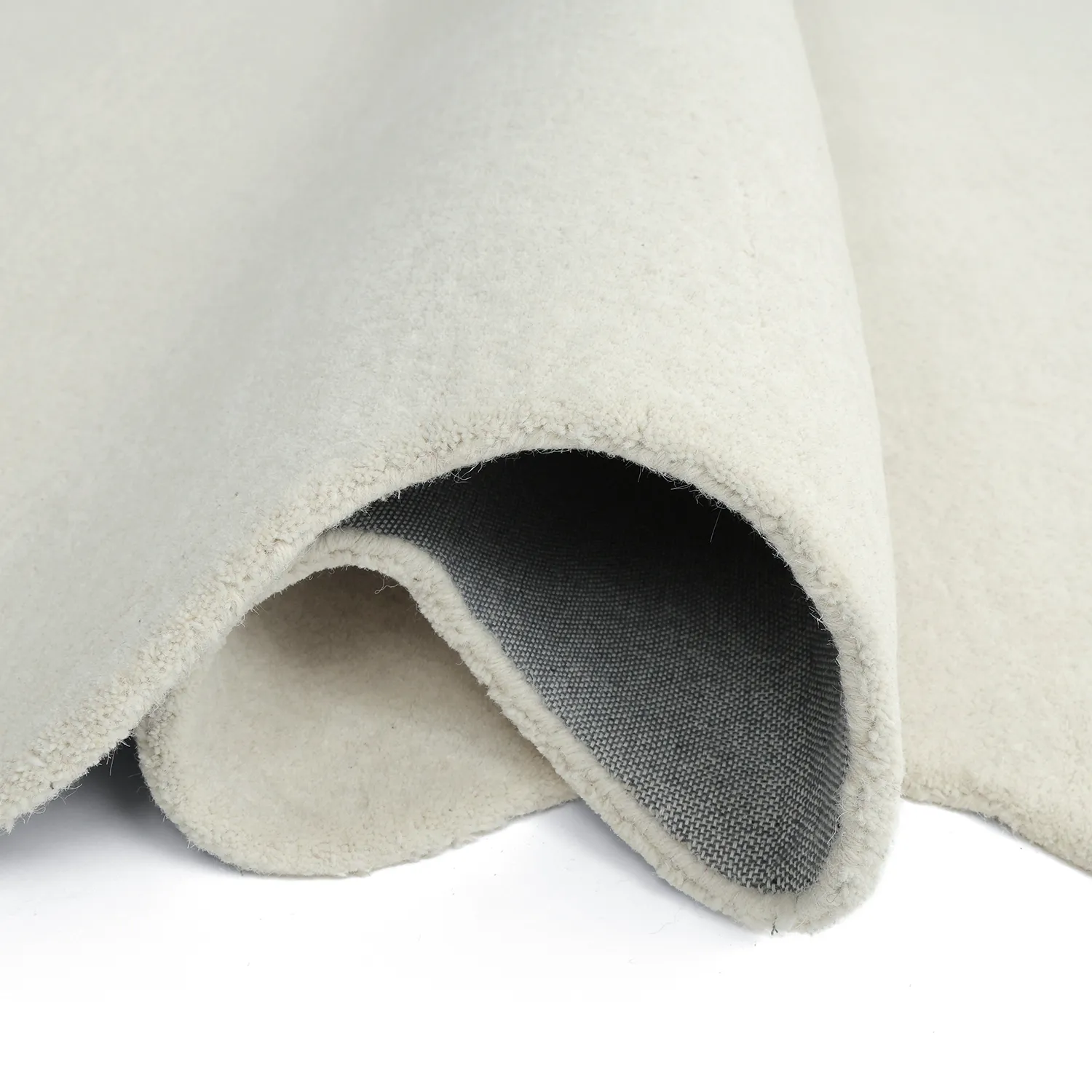 Bølget ullteppe - Diu Hand Tufted Wool Premium (hvit)